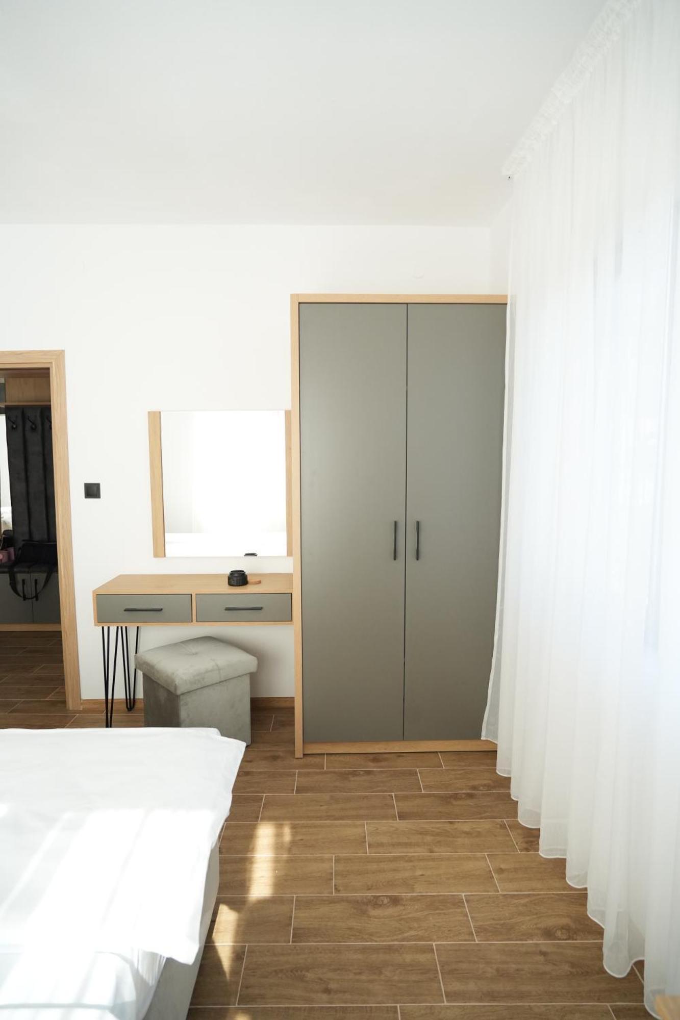 Sun Apartment